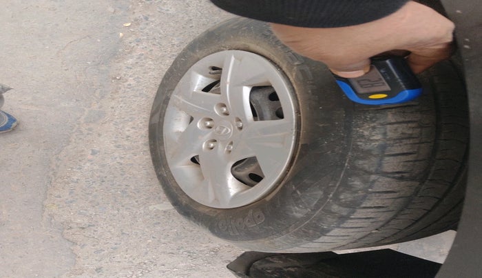 2019 Hyundai VENUE S 1.2, Petrol, Manual, 24,662 km, tyre