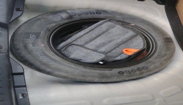 2019 Hyundai VENUE S 1.2, Petrol, Manual, 24,662 km, tyre