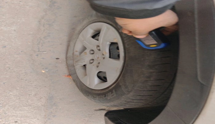 2019 Hyundai VENUE S 1.2, Petrol, Manual, 24,662 km, tyre