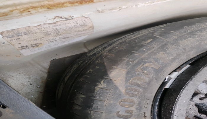 2011 Skoda Fabia ELEGANCE 1.2 TDI, Diesel, Manual, 1,03,655 km, tyre