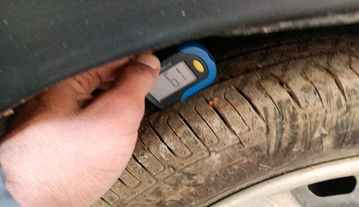 2018 Renault Kwid RXT 0.8 (O), Petrol, Manual, 79,831 km, tyre