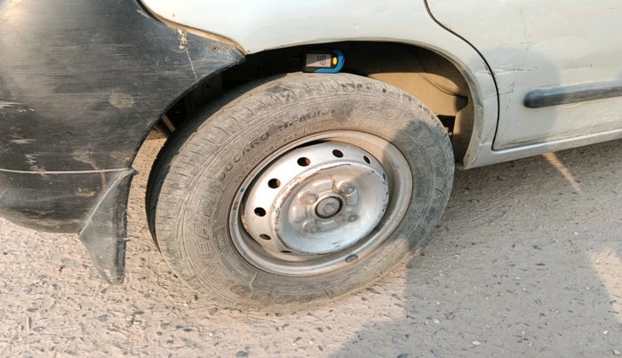 2011 Maruti Alto LXI, Petrol, Manual, 72,266 km, tyre