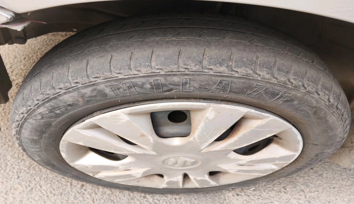 2011 Maruti Wagon R 1.0 VXI, Petrol, Manual, 51,854 km, tyre