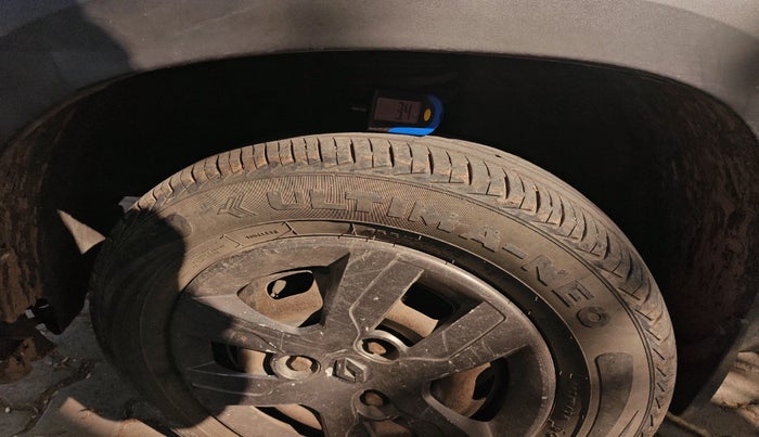 2017 Renault Kwid RXT 1.0 (O), Petrol, Manual, 82,913 km, tyre