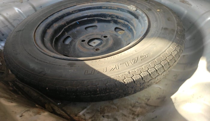 2017 Renault Kwid RXT 1.0 (O), Petrol, Manual, 82,913 km, tyre