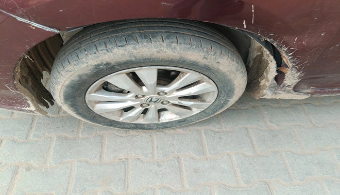 2012 Honda City 1.5L I-VTEC V MT, Petrol, Manual, 1,17,351 km, tyre