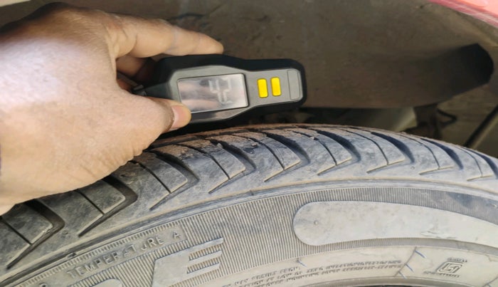 2019 Maruti Alto VXI, Petrol, Manual, 36,500 km, tyre