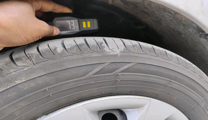 2015 Hyundai Elite i20 SPORTZ 1.2, Petrol, Manual, 1,04,356 km, tyre