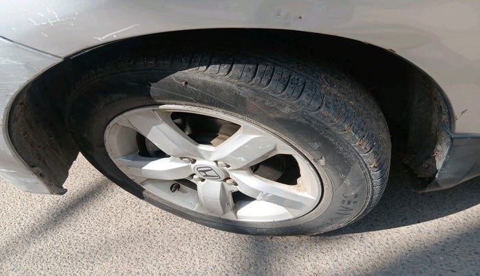 2012 Honda Jazz 1.2 L I-VTEC SELECT, Petrol, Manual, 39,355 km, tyre