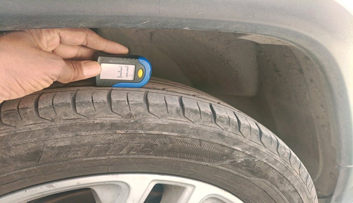 2017 Jeep Compass LIMITED 2.0 DIESEL, Diesel, Manual, 1,01,510 km, tyre