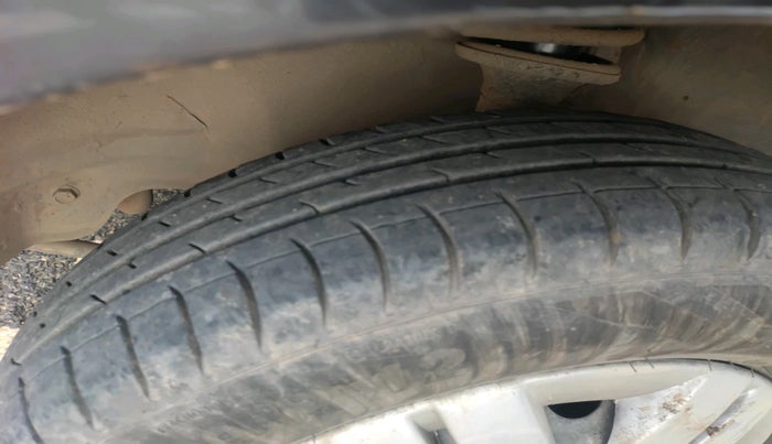 2013 Maruti Alto 800 LXI, Petrol, Manual, 63,673 km, tyre