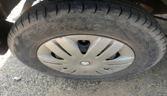 2013 Maruti Alto 800 LXI, Petrol, Manual, 63,673 km, tyre