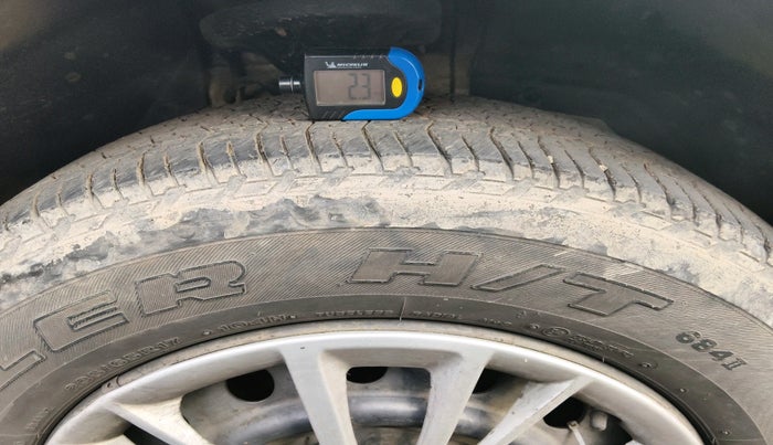 2012 Mahindra XUV500 W6, Diesel, Manual, 1,29,794 km, tyre