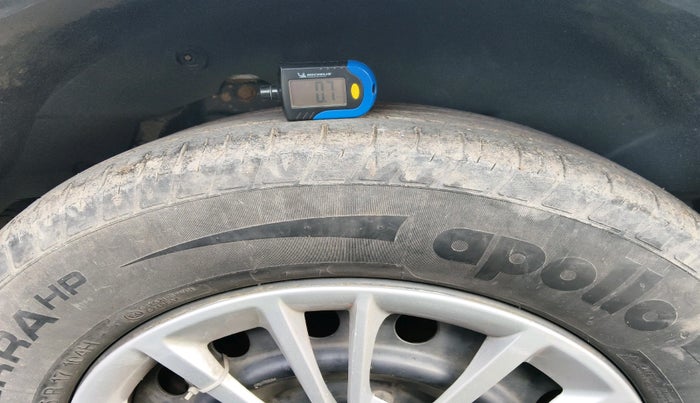 2012 Mahindra XUV500 W6, Diesel, Manual, 1,29,794 km, tyre