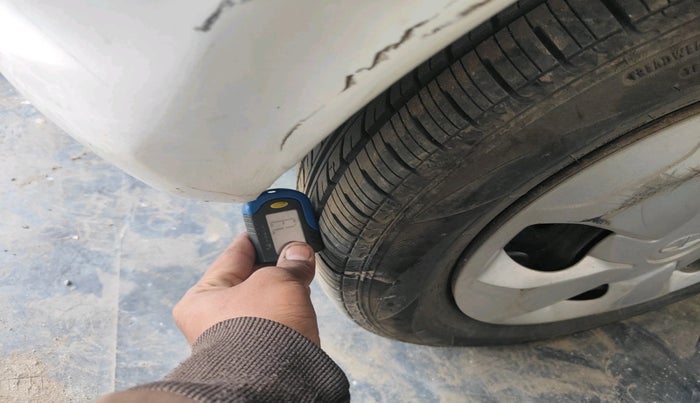 2017 Tata Tiago XT DIESEL, Diesel, Manual, 1,00,940 km, tyre