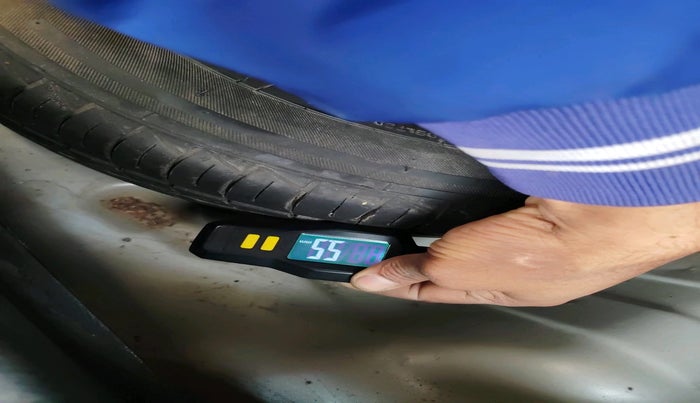 2021 Maruti Alto VXI, Petrol, Manual, 23,935 km, tyre