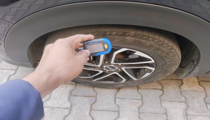 2023 KIA CARENS PRESTIGE PLUS 1.5 IMT DIESEL 7 STR, Diesel, Manual, 52,586 km, tyre