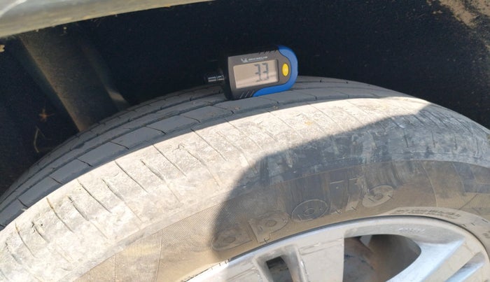 2016 Maruti Vitara Brezza ZDI PLUS, Diesel, Manual, 77,048 km, tyre