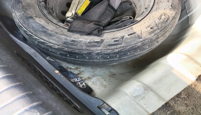 2013 Hyundai i20 MAGNA (O) 1.2, Petrol, Manual, 29,145 km, tyre