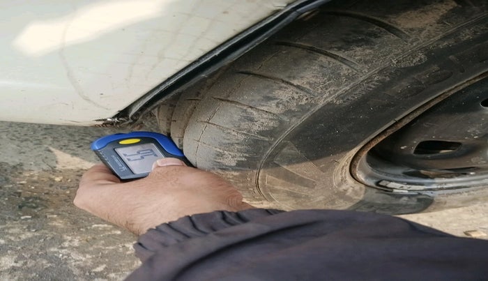 2011 Hyundai Santro Xing GL, Petrol, Manual, 1,03,896 km, tyre