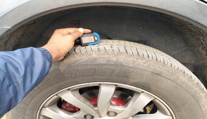 2016 Mahindra XUV500 W10 1.99, Diesel, Manual, 92,527 km, tyre