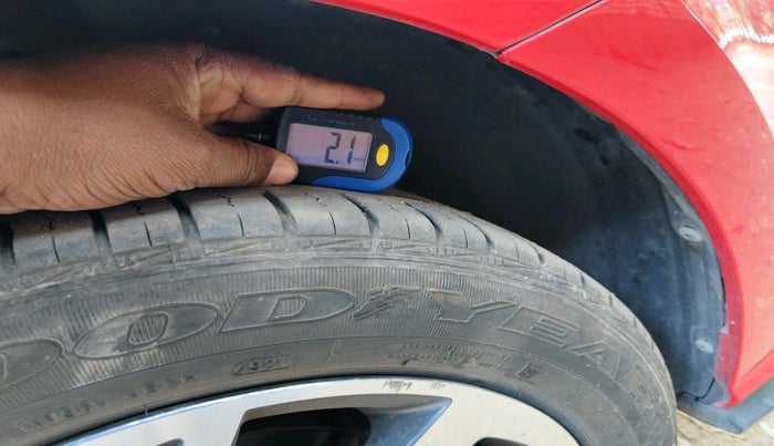 2021 Volkswagen Polo COMFORTLINE 1.0L MPI, Petrol, Manual, 29,248 km, tyre