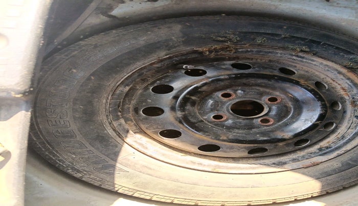 2011 Maruti Swift VDI, Diesel, Manual, 99,061 km, tyre