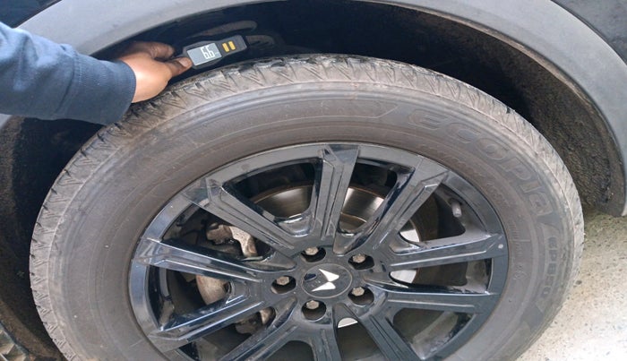 2024 Mahindra XUV700 AX 7 LUXURY P AT 7 STR, Petrol, Automatic, 23,440 km, tyre