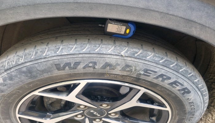 2023 KIA CARENS PRESTIGE 1.5 PETROL 7 STR, Petrol, Manual, 38,349 km, tyre