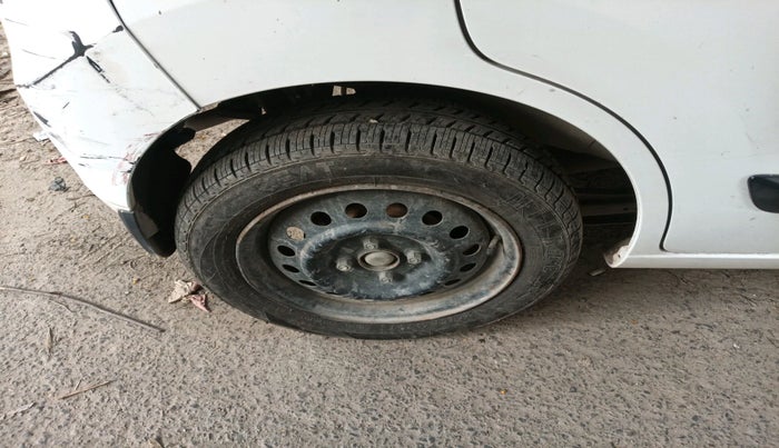 2012 Maruti Wagon R 1.0 VXI, Petrol, Manual, 40,155 km, tyre