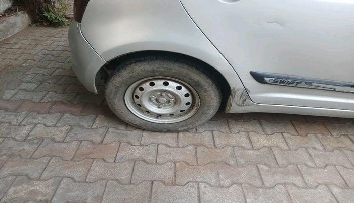 2011 Maruti Swift LXI, Petrol, Manual, 1,91,795 km, tyre