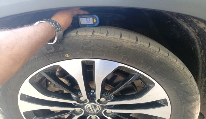 2021 MG HECTOR PLUS SHARP 1.5 PETROL TURBO CVT 6-STR, Petrol, Automatic, 60,776 km, tyre