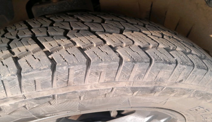 2024 Mahindra Thar LX D HT 2WD MT, Diesel, Manual, 33,155 km, tyre