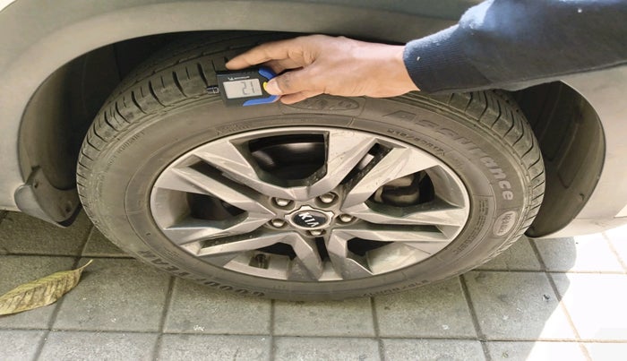 2020 KIA SELTOS HTX 1.5 PETROL, Petrol, Manual, 32,997 km, tyre