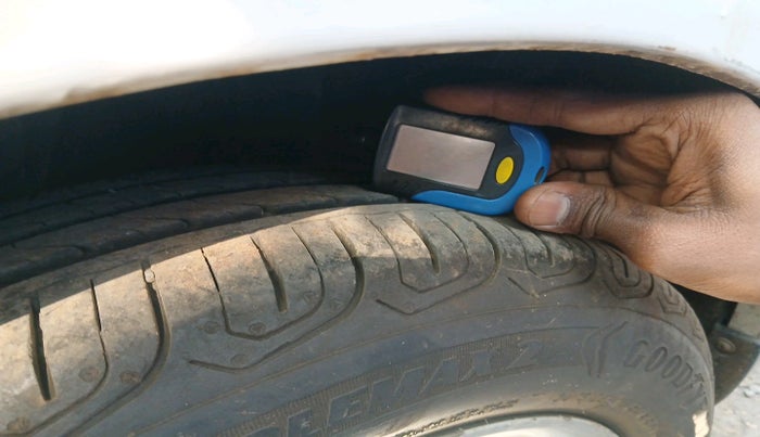 2013 Honda Amaze 1.5L I-DTEC VX, Diesel, Manual, 1,28,474 km, tyre