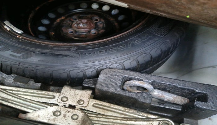 2013 Honda Amaze 1.5L I-DTEC VX, Diesel, Manual, 1,28,474 km, tyre