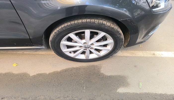 2018 Volkswagen Polo HIGHLINE PLUS 1.0 16 ALLOY, Petrol, Manual, 74,162 km, tyre