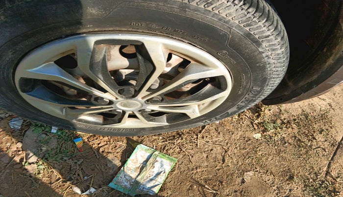 2015 Maruti Swift LXI, Petrol, Manual, 1,09,761 km, tyre