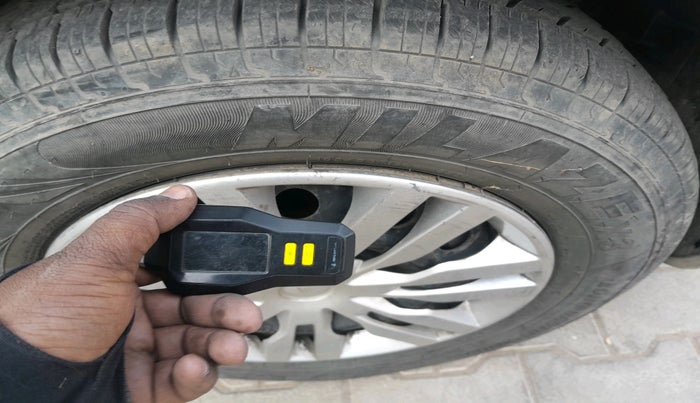 2010 Maruti Swift Dzire VDI, Diesel, Manual, 2,78,068 km, tyre