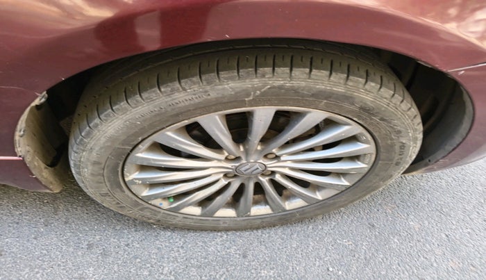 2017 Maruti Ciaz ALPHA  AT 1.4  PETROL, Petrol, Automatic, 1,27,044 km, tyre