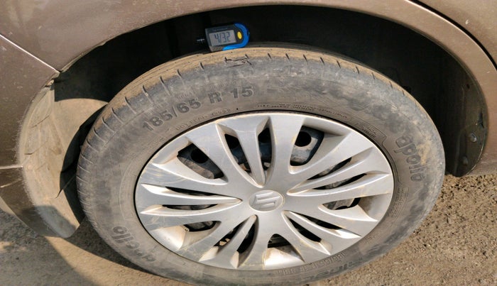 2015 Maruti Ertiga VXI, Petrol, Manual, 82,035 km, tyre