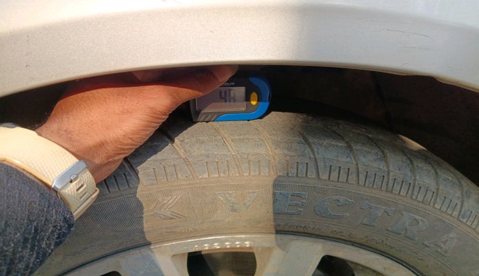 2011 Maruti SX4 ZXI, Petrol, Manual, 48,479 km, tyre