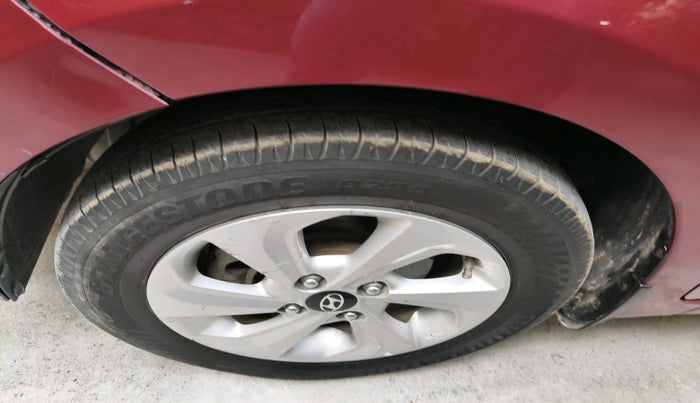 2017 Hyundai Xcent SX 1.2, Petrol, Manual, 91,588 km, tyre