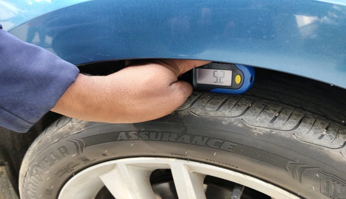 2017 Skoda Rapid AMBITION 1.6 MPI MT, Petrol, Manual, 43,732 km, tyre