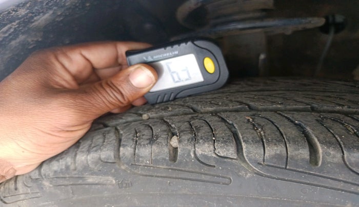 2021 Maruti Dzire VXI, Petrol, Manual, 61,217 km, tyre