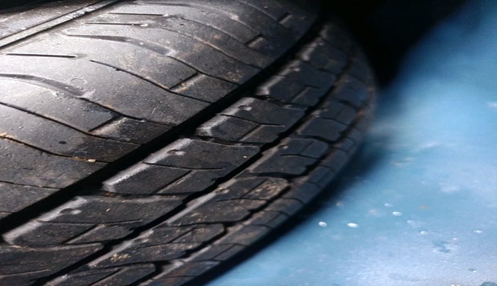 2021 Maruti Dzire VXI, Petrol, Manual, 61,217 km, tyre