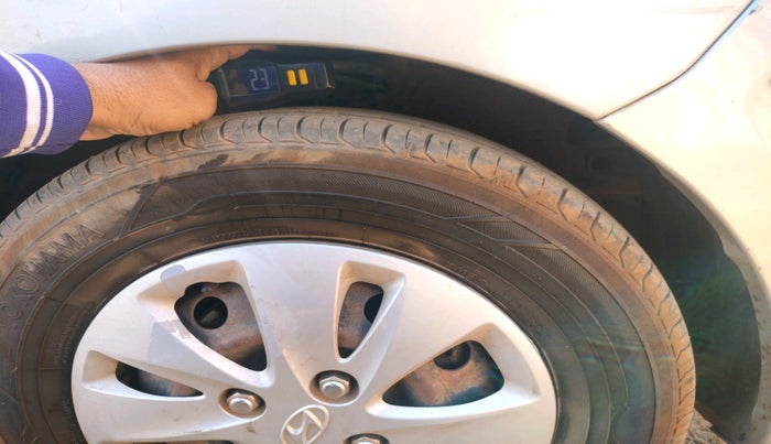 2012 Hyundai i10 SPORTZ 1.2, Petrol, Manual, 67,883 km, tyre