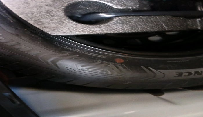 2022 Skoda KUSHAQ AMBITION 1.0L TSI MT, Petrol, Manual, 32,292 km, tyre