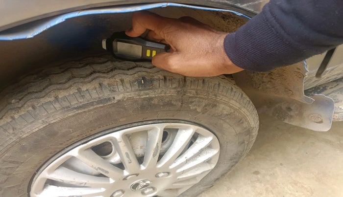 2021 Maruti Eeco 7 STR, Petrol, Manual, 1,65,973 km, tyre