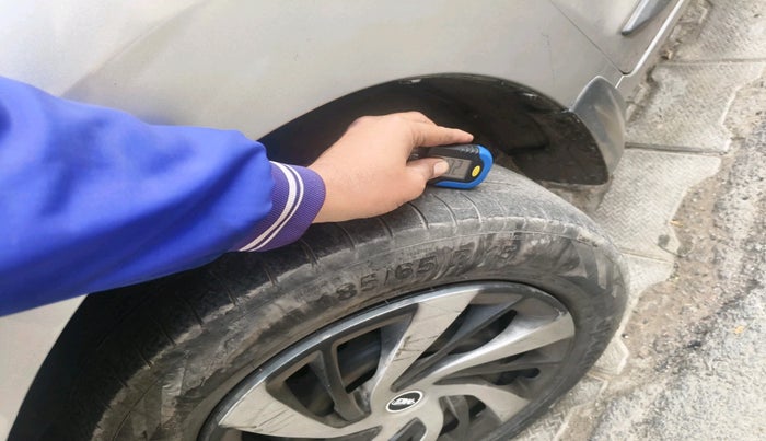 2018 Maruti Baleno DELTA DIESEL 1.3, Diesel, Manual, 1,20,084 km, tyre